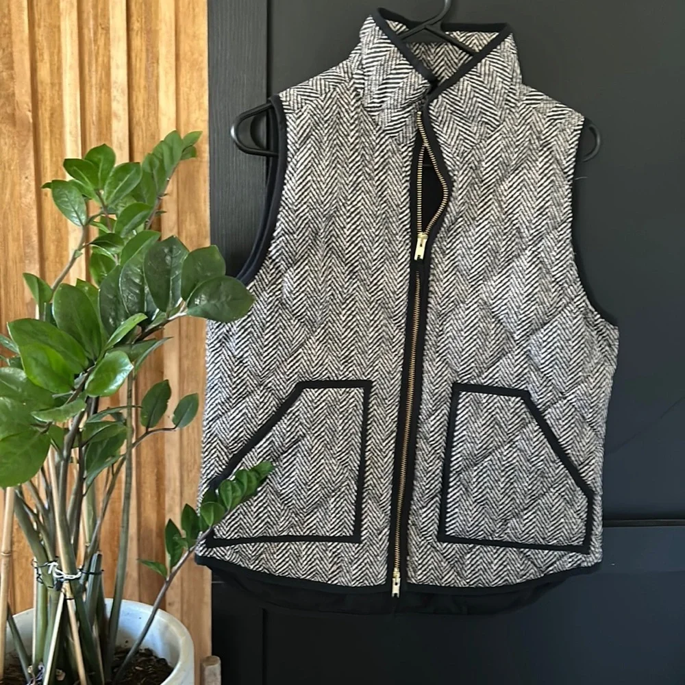 J crew Factory Zip Front Herringbone Vest Jacket. size S